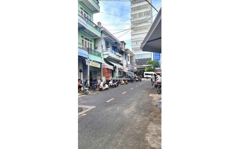 Bán nhà 3 tầng đường lớn Đào Duy Từ – gần Thống Nhất – sổ hồng riêng